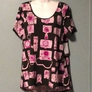 NWT LuLaRoe Classic Tee